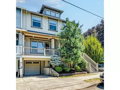 1207 SE Cora St, Portland, OR 97202
