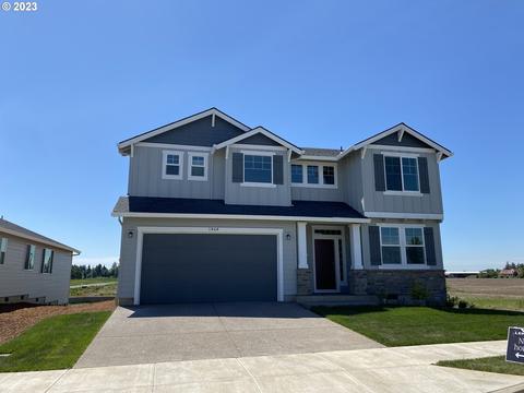1040 Marie St, Mount Angel, OR 97362