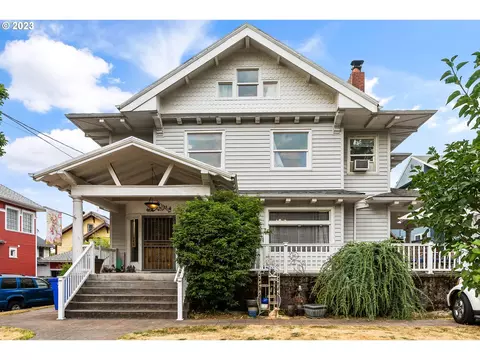 2015 NE Halsey St, Portland, OR 97232