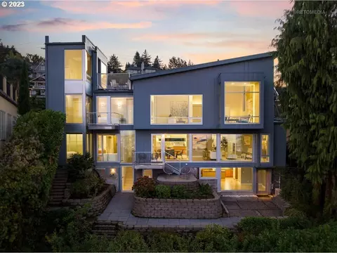 2805 NW Westover Rd, Portland, OR 97210