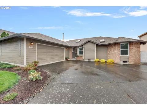 440 NE 27th St, Gresham, OR 97030