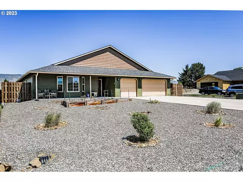 311 3rd Ave, Dallesport, WA 98617