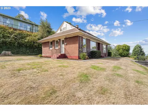 3711 Duane St, Astoria, OR 97103