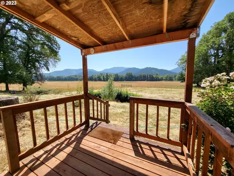 5150 Azalea Glen Rd, Glendale, OR 97442