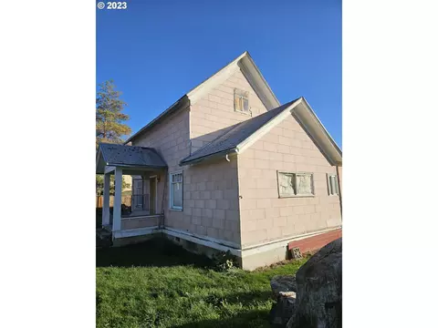 303 First St, Fossil, OR 97830