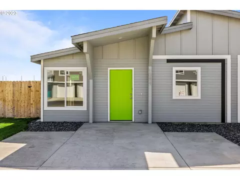 1048 NEmerald Dr, Hermiston, OR 97838
