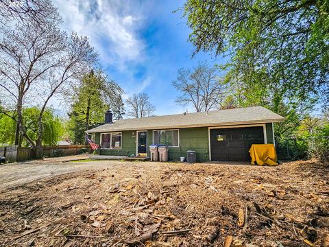 12085 SW Lincoln Ave, Tigard, OR 97223