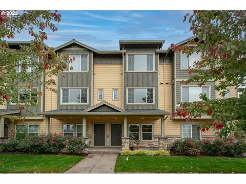 7838 NE Heiser St, Beaverton, OR 97006