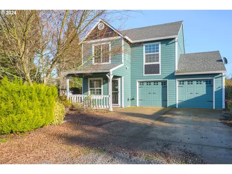 21332 Sayre Dr, Aurora, OR 97002