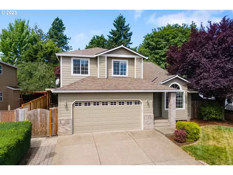 1355 N Ponderosa St, Canby, OR 97013