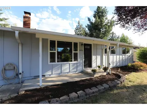 6636 SE Madrona Dr, Milwaukie, OR 97222