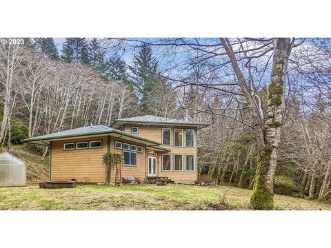 82735 Siltcoos Station Rd, Westlake, OR 97493