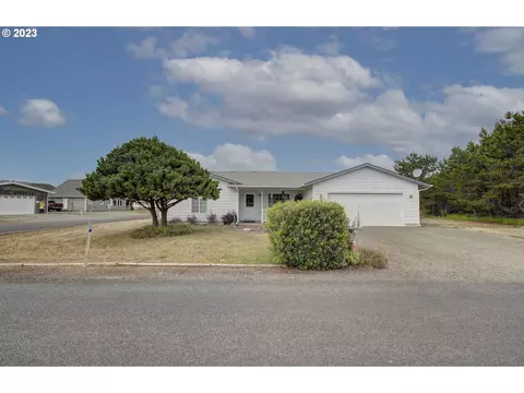 35415 G St, Ocean Park, WA 98640