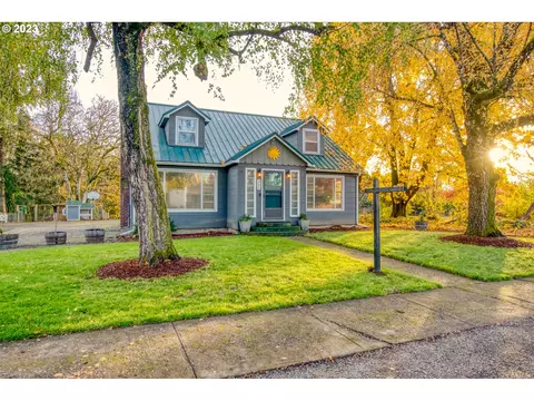 305 SE 4th St, Battle Ground, WA 98604