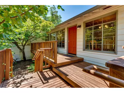 86835 Mcmorott Ln, Eugene, OR 97402