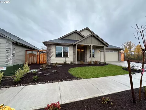 1659 SE Thimbleberry Ave #8, Dallas, OR 97338