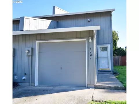 4204 N Juneau St, Portland, OR 97203