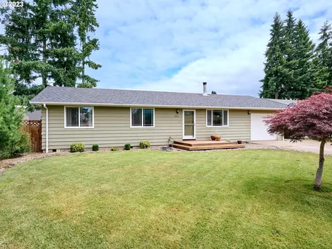 2213 Allan Ave, Hubbard, OR 97032
