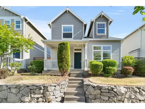 10295 NE Siskiyou St, Hillsboro, OR 97006