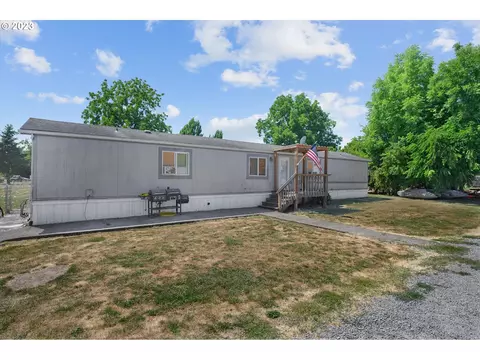 9235 Gaston St, Sheridan, OR 97378
