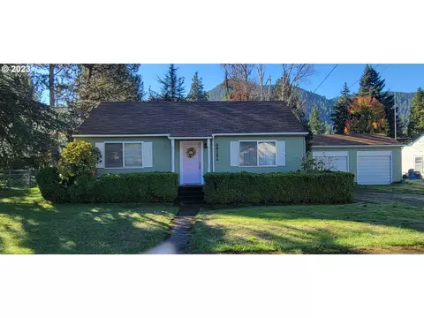 48284 Hills St, Oakridge, OR 97463