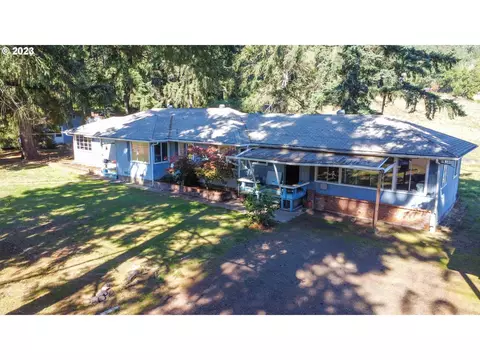 213 Croxton Ln, Roseburg, OR 97471