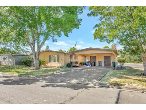 885895 E 36th Pl, Eugene, OR 97405
