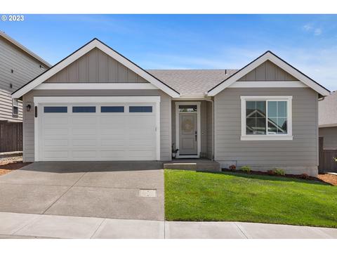1790 N Broadway St, Estacada, OR 97023