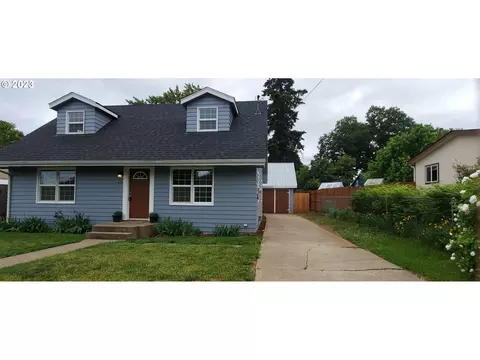 876 NE Christian St, Myrtle Creek, OR 97457