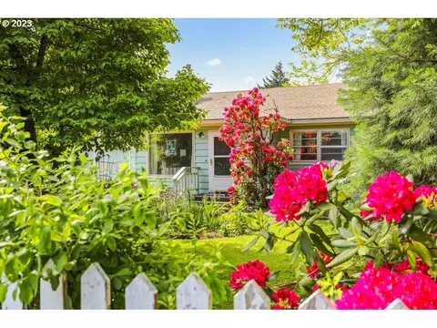 3591 Belmont Dr, Hood River, OR 97031