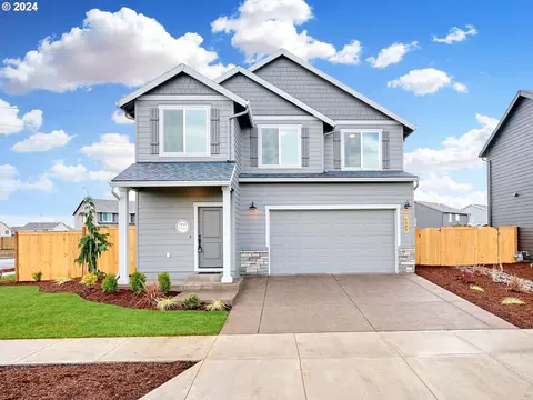 4882 Flight Ave NE, Salem, OR 97305