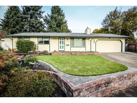 2260 Silhouette St, Eugene, OR 97402