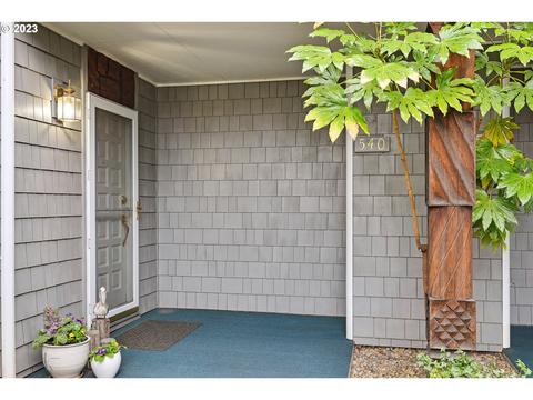 540 N Hayden Bay Dr, Portland, OR 97217
