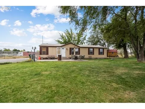 29756 Bridge Rd, Hermiston, OR 97838