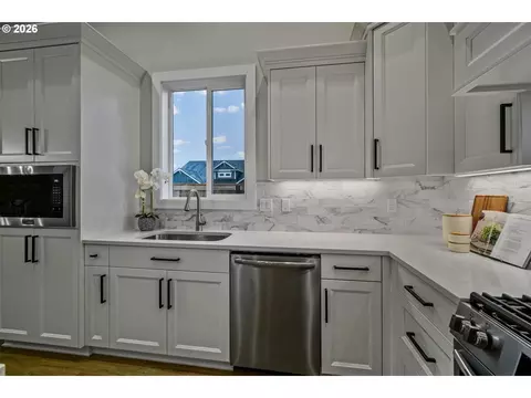 6663 Naomi Danielle St SE, Salem, OR 97306