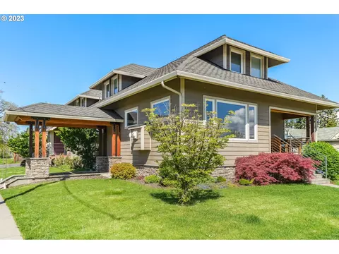 1016 12th St, Hood River, OR 97031