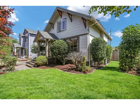 7806 N Clarendon Ave, Portland, OR 97203