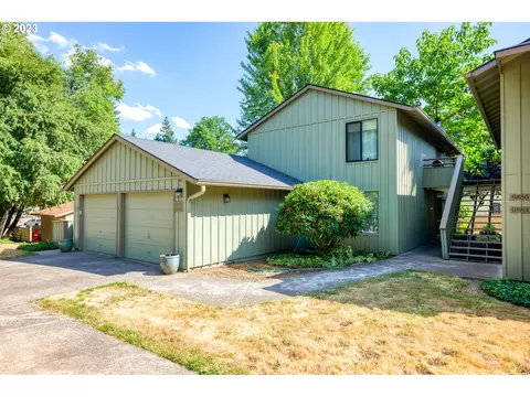 6880 SW Montauk Cir, Lake Oswego, OR 97035