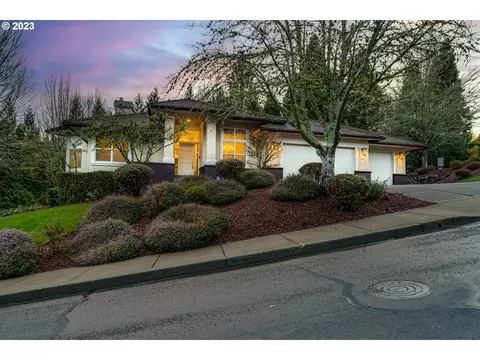 3895 SE Augusta Pl, Gresham, OR 97080