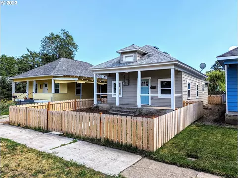1306 W Ave, La Grande, OR 97850