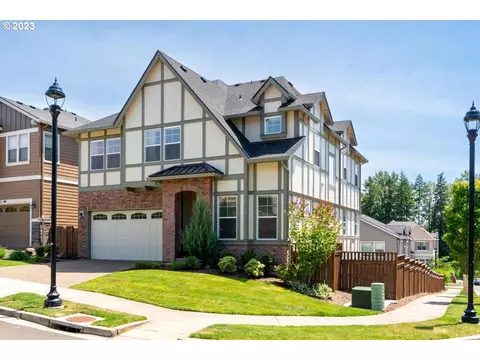 16940 SW Snowdale St, Beaverton, OR 97007