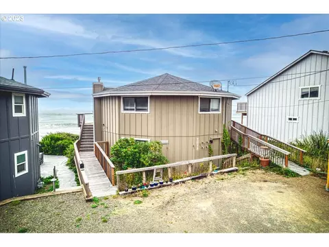 7015 Neptune Ave, Gleneden Beach, OR 97388