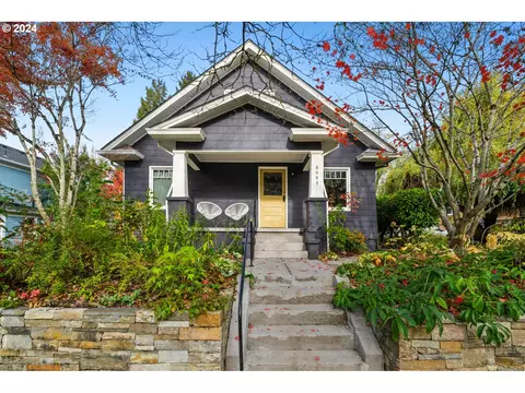 3067 SE Ankeny St, Portland, OR 97214