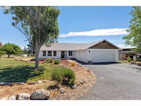 10 Meadow Lark Ln, Lyle, WA 98635