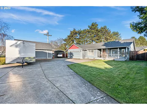 2432 Otto St, Springfield, OR 97477
