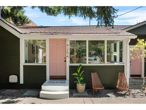 4254 SE Morrison St, Portland, OR 97215