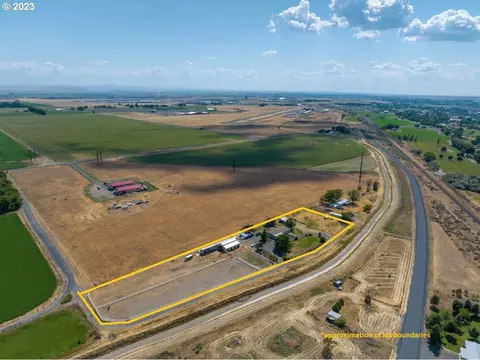 79576 Brown Ln, Stanfield, OR 97875