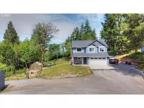 805 Walker Rd, Kelso, WA 98626