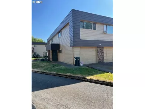 2727 Gateway St #38, Springfield, OR 97477