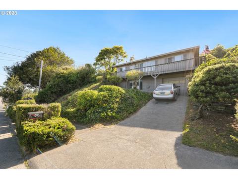 2115 Monroe St, North Bend, OR 97459